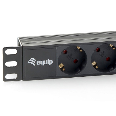 Régua de Alimentação Equip 9-Outlet Rack 16A 1.8m