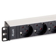 Régua de Alimentação 19" Equip 8-Outlet 16A 1.8m
